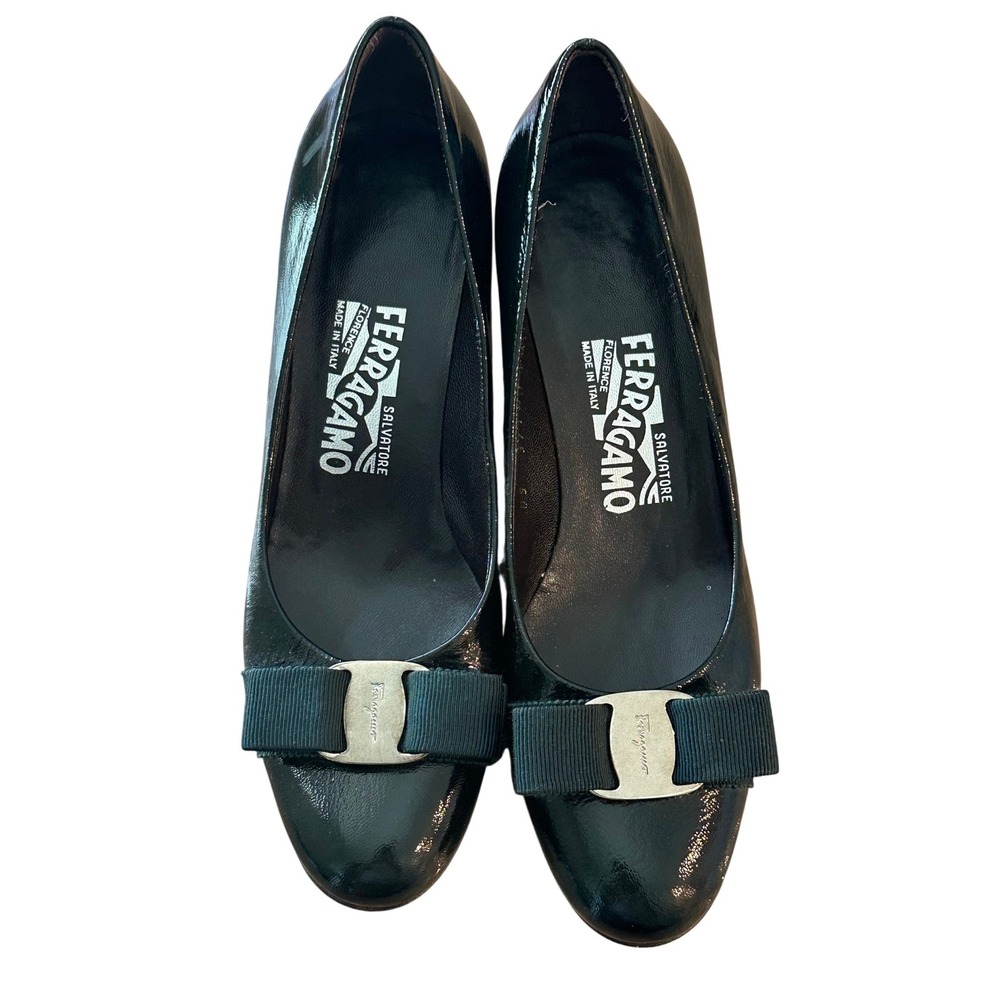 Salvatore Ferragamo Vara Patent Leather Kitten Heel Bow Pumps‎ Green Size 6 B